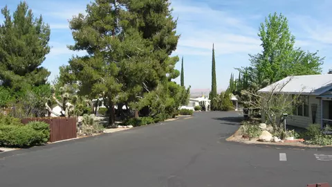 16754 Avenue X E #43, Llano, CA 93544 photo 5