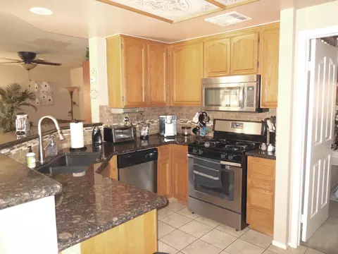 39748 Gorham Ln, Palmdale, CA 93551 photo 5
