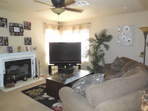 39748 Gorham Ln, Palmdale, CA 93551 photo 9
