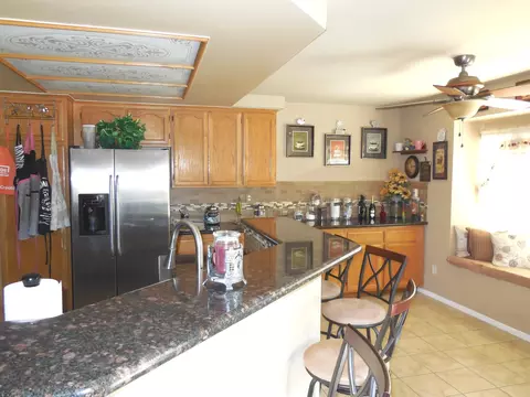 39748 Gorham Ln, Palmdale, CA 93551 photo 6
