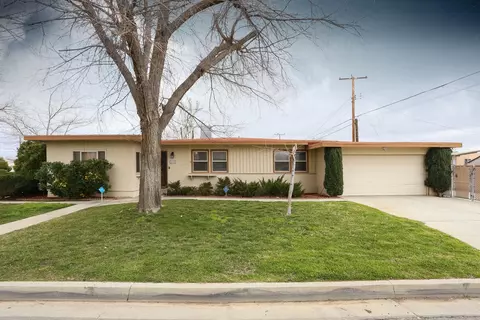 38146 17th St E, Palmdale, CA 93550 photo 2