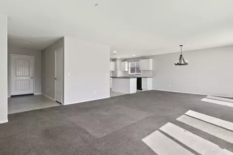 43236 Carol Dr, Lancaster, CA 93535 photo 6