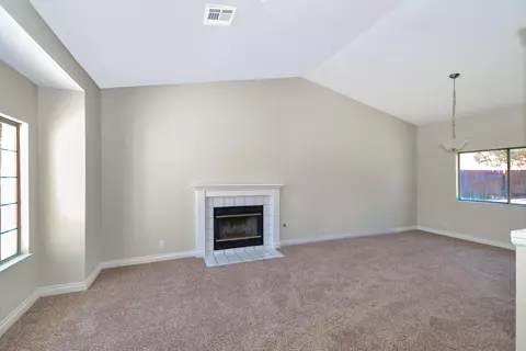 44645 17th St E, Lancaster, CA 93535 photo 3