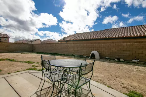 45129 Parkview Ln, Lancaster, CA 93535 photo 27