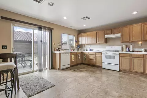 45129 Parkview Ln, Lancaster, CA 93535 photo 11