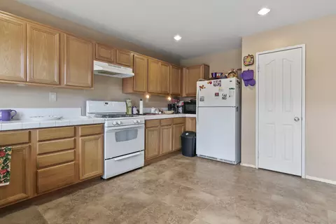 45129 Parkview Ln, Lancaster, CA 93535 photo 14