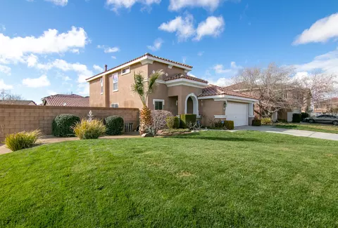 45129 Parkview Ln, Lancaster, CA 93535 photo 3