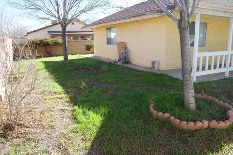 3811 Gem Ct, Lancaster, CA 93536 photo 15