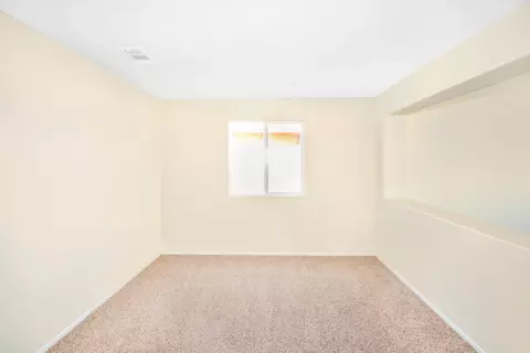 3621 Emerald Ln, Lancaster, CA 93535 photo 7