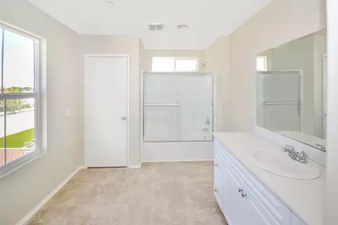3621 Emerald Ln, Lancaster, CA 93535 photo 15