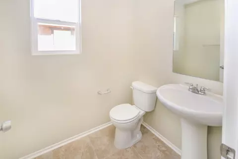 3621 Emerald Ln, Lancaster, CA 93535 photo 9
