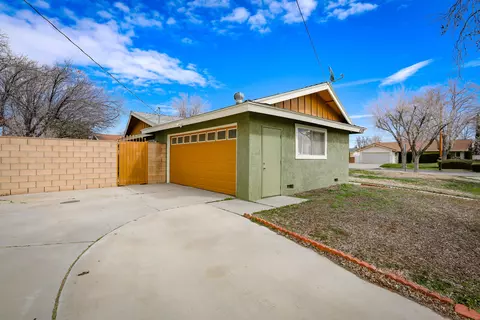 45401 Lorimer Ave, Lancaster, CA 93534 photo 5