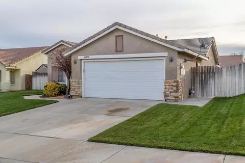 44058 Brandon Thomas Way, Lancaster, CA 93536 photo 1