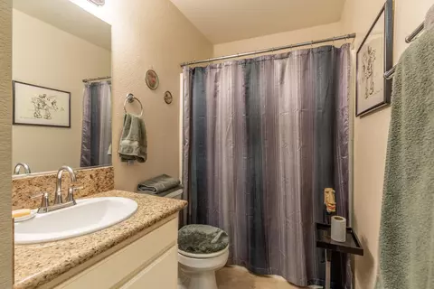 44058 Brandon Thomas Way, Lancaster, CA 93536 photo 10