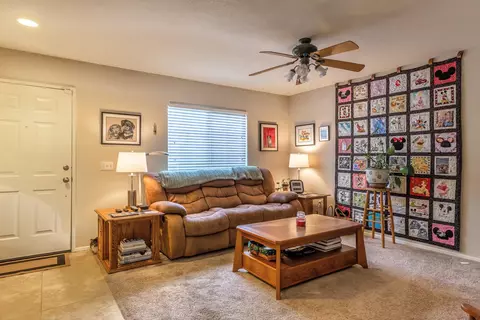 44058 Brandon Thomas Way, Lancaster, CA 93536 photo 5