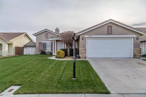 44058 Brandon Thomas Way, Lancaster, CA 93536 photo 2