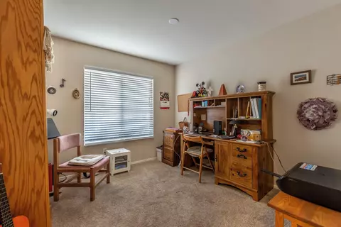 44058 Brandon Thomas Way, Lancaster, CA 93536 photo 11
