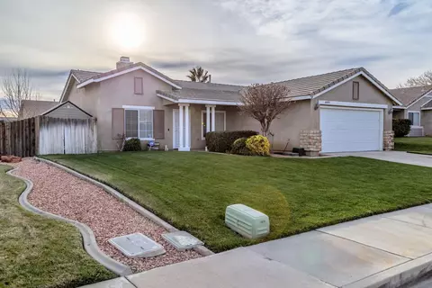 44058 Brandon Thomas Way, Lancaster, CA 93536 photo 3