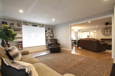 44946 Camolin Ave, Lancaster, CA 93534 photo 3
