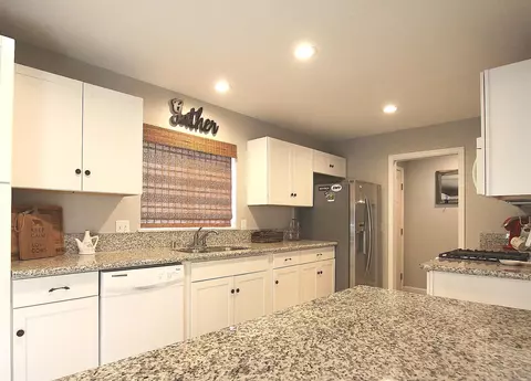 44946 Camolin Ave, Lancaster, CA 93534 photo 7