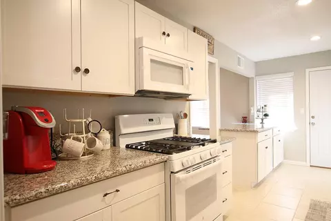 44946 Camolin Ave, Lancaster, CA 93534 photo 8