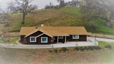 29150 Angus Ct, Tehachapi, CA 93561 photo 1