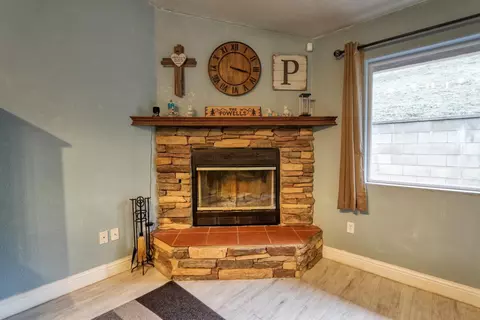 29150 Angus Ct, Tehachapi, CA 93561 photo 4