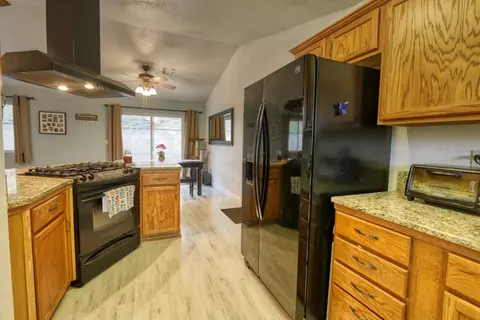 29150 Angus Ct, Tehachapi, CA 93561 photo 10