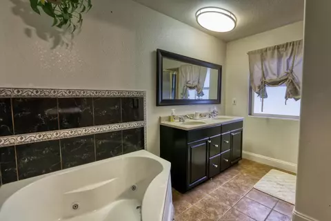 29150 Angus Ct, Tehachapi, CA 93561 photo 12