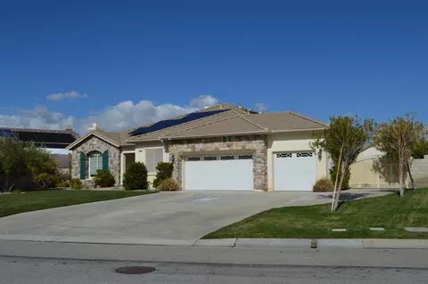 41812 Firenze St, Lancaster, CA 93536 photo 2