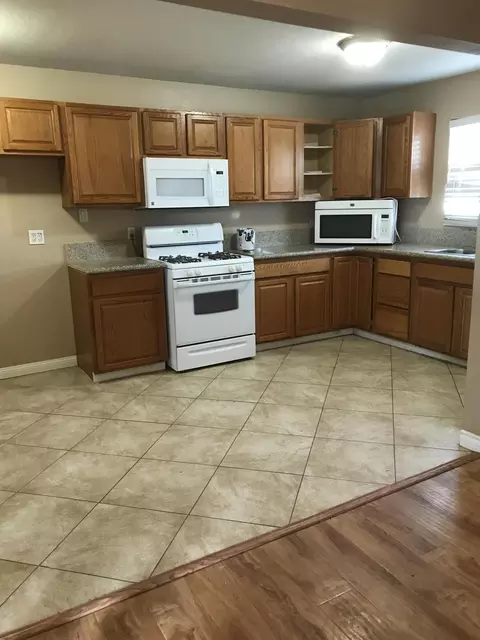 38204 E 17th St, Palmdale, CA 93550 photo 3