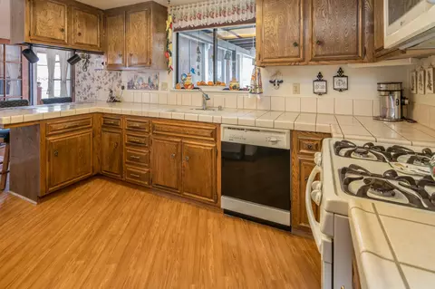 44303 Ruthron Ave, Lancaster, CA 93536 photo 12