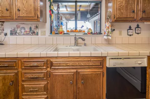 44303 Ruthron Ave, Lancaster, CA 93536 photo 11