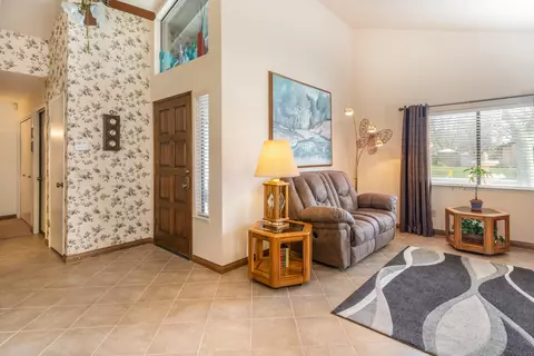44303 Ruthron Ave, Lancaster, CA 93536 photo 8