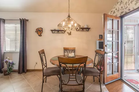 44303 Ruthron Ave, Lancaster, CA 93536 photo 9
