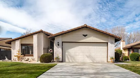 44303 Ruthron Ave, Lancaster, CA 93536 photo 1
