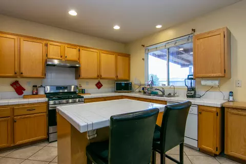 38518 37th St E, Palmdale, CA 93550 photo 12