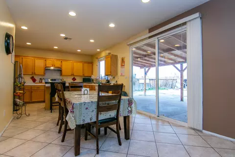 38518 37th St E, Palmdale, CA 93550 photo 10