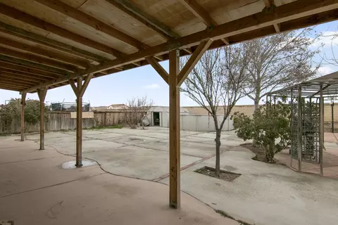 38518 37th St E, Palmdale, CA 93550 photo 35