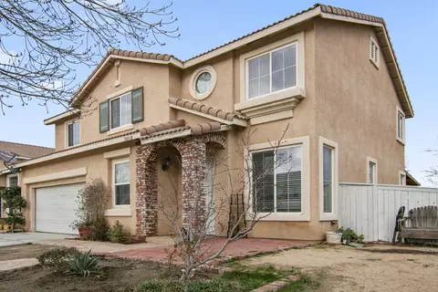 38518 37th St E, Palmdale, CA 93550 photo 1