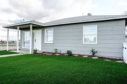 38464 12th St E, Palmdale, CA 93550 photo 6