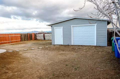 38464 12th St E, Palmdale, CA 93550 photo 8