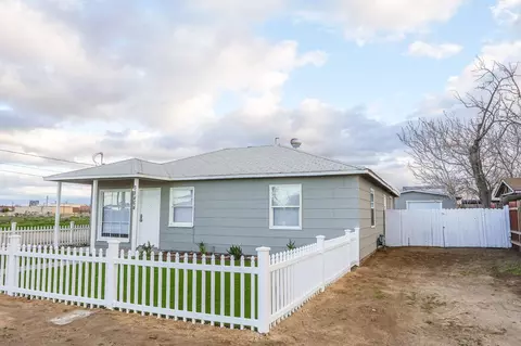 38464 12th St E, Palmdale, CA 93550 photo 4