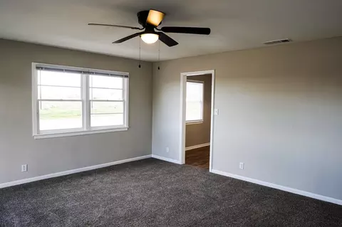 38464 12th St E, Palmdale, CA 93550 photo 37