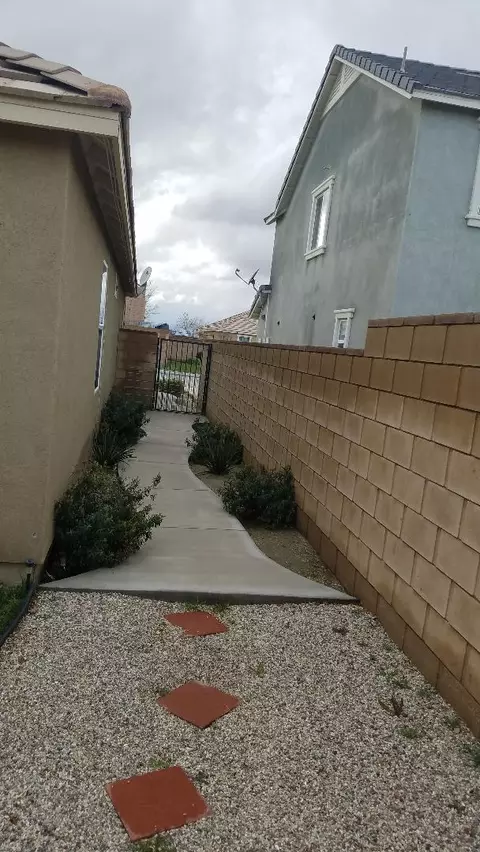 43036 Rucker St, Lancaster, CA 93535 photo 14