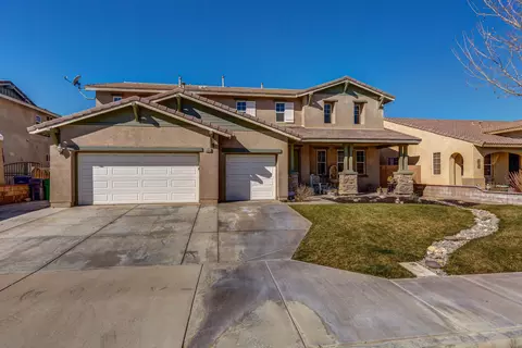 44045 Quarter St, Lancaster, CA 93536 photo 2