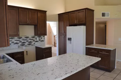 1519 Thomas Dr, Lancaster, CA 93535 photo 17