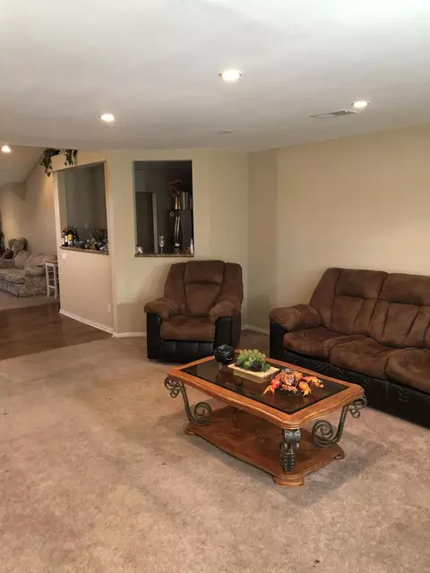 36914 Hampton Ct, Palmdale, CA 93552 photo 4