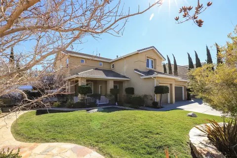 7350 Ridge View Dr, Lancaster, CA 93536 photo 1