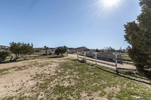 35851 53rd St E, Palmdale, CA 93552 photo 54